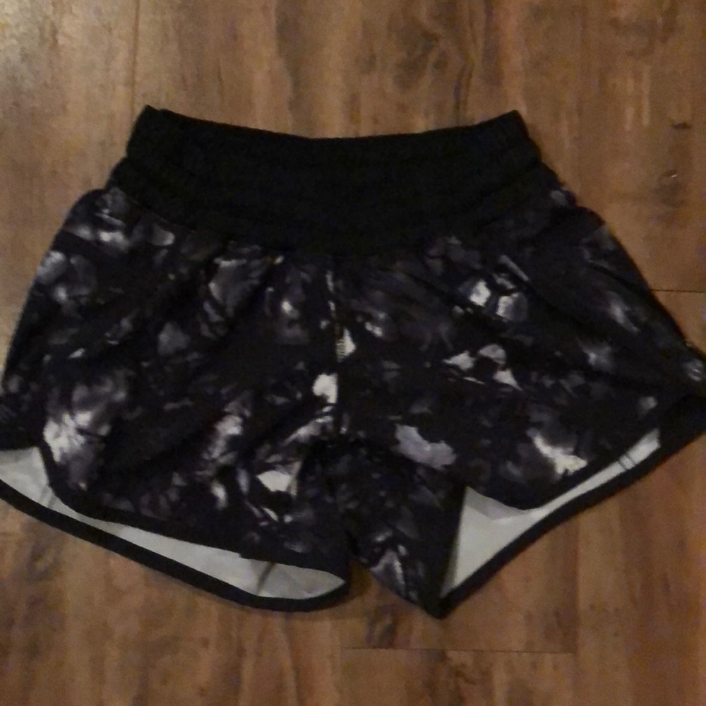 Lululemon tracker short